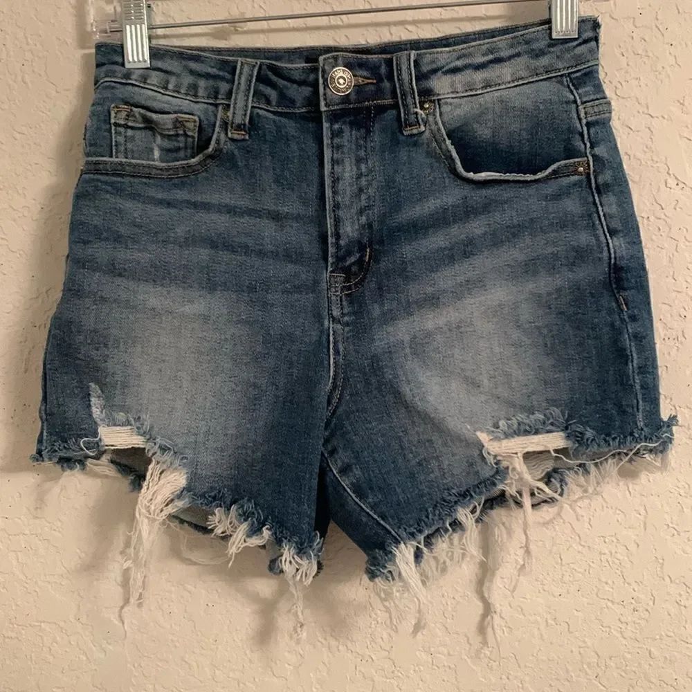 Raisen High Waisted Distressed Raw Hem Denim Shorts Size S